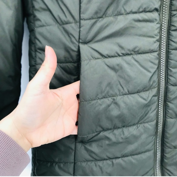 The North Face Women's Parka Coat Dark Green Faux Fur Hood Size Small - Picture 3 of 6